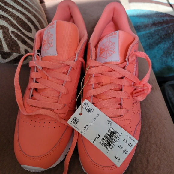 Neon Peach Reebok Classics - Picture 2 of 4
